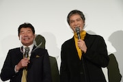 左から赤井英和、加藤雅也。
