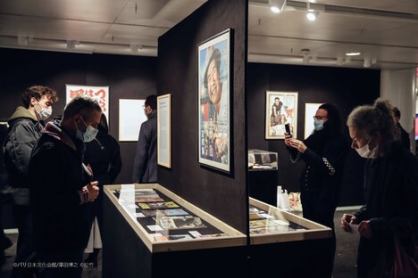 パリ日本文化会館での展示の様子。