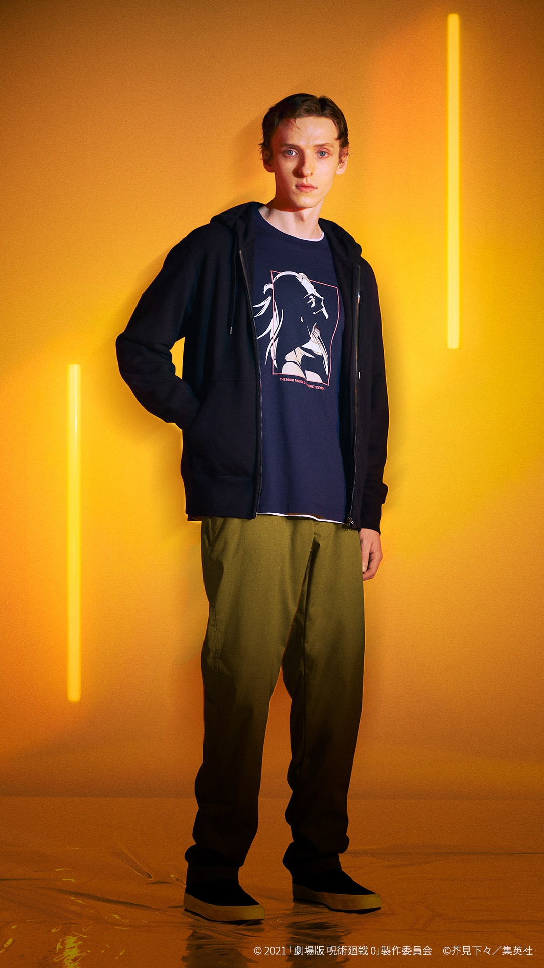 劇場版 呪術廻戦 0 UT グラフィックTシャツ 夏油 傑着用イメージ。