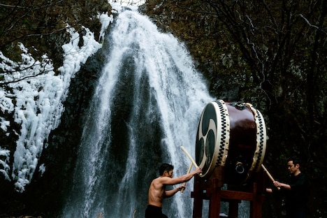 「戦慄せしめよ」