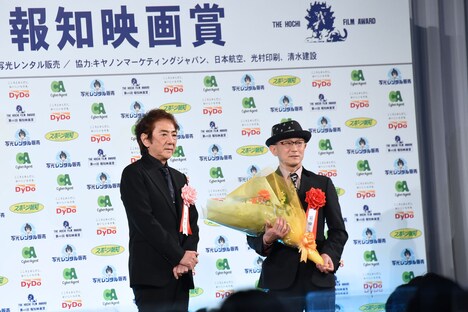 左から市村正親、前田哲。