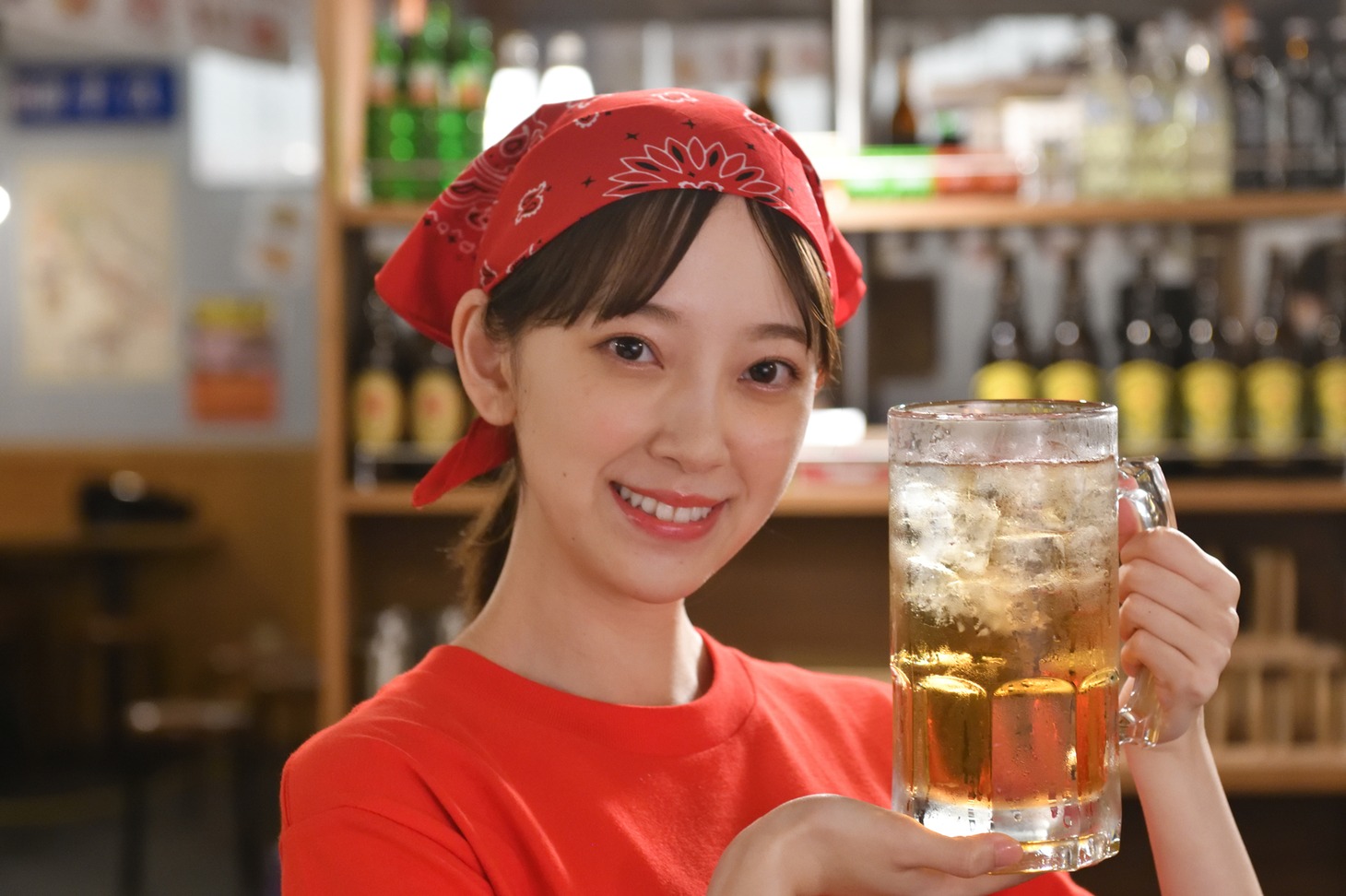 堀未央奈演じるヨシ子。
