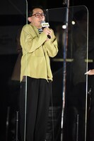 寒さをアピールするじろう。