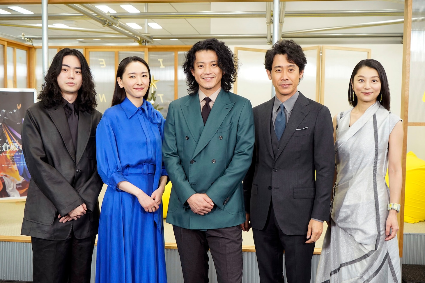 「鎌倉殿の13人」オンライン会見より。左から菅田将暉、新垣結衣、小栗旬、大泉洋、小池栄子。