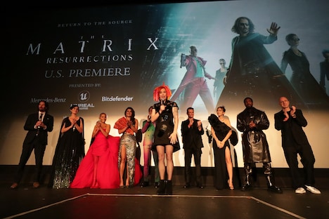 「マトリックス レザレクションズ」USプレミアの様子。