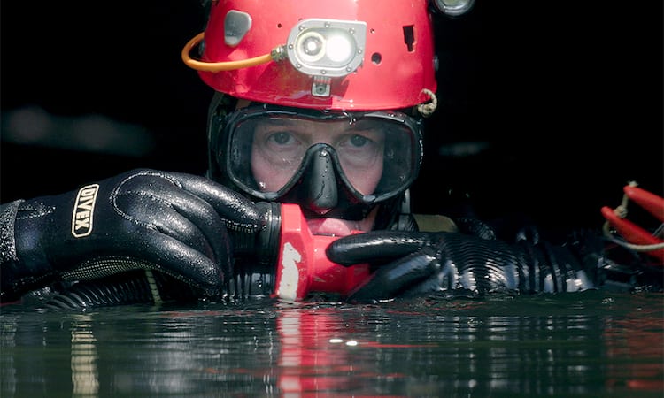 タイの洞窟遭難事故での救出劇を追ったドキュメンタリー The Rescue 予告公開 映画ナタリー