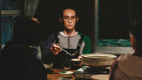 栗原類演じる甲斐。