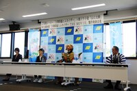 宮崎県で行われた「天尊降臨ヒムカイザー THE MOVIE」製作発表会見の様子。