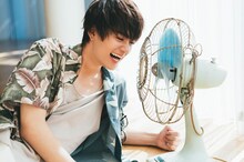 「佐野勇斗カレンダー2022.4-2023.3」特典イメージ（STARDUST SHOPPERS）