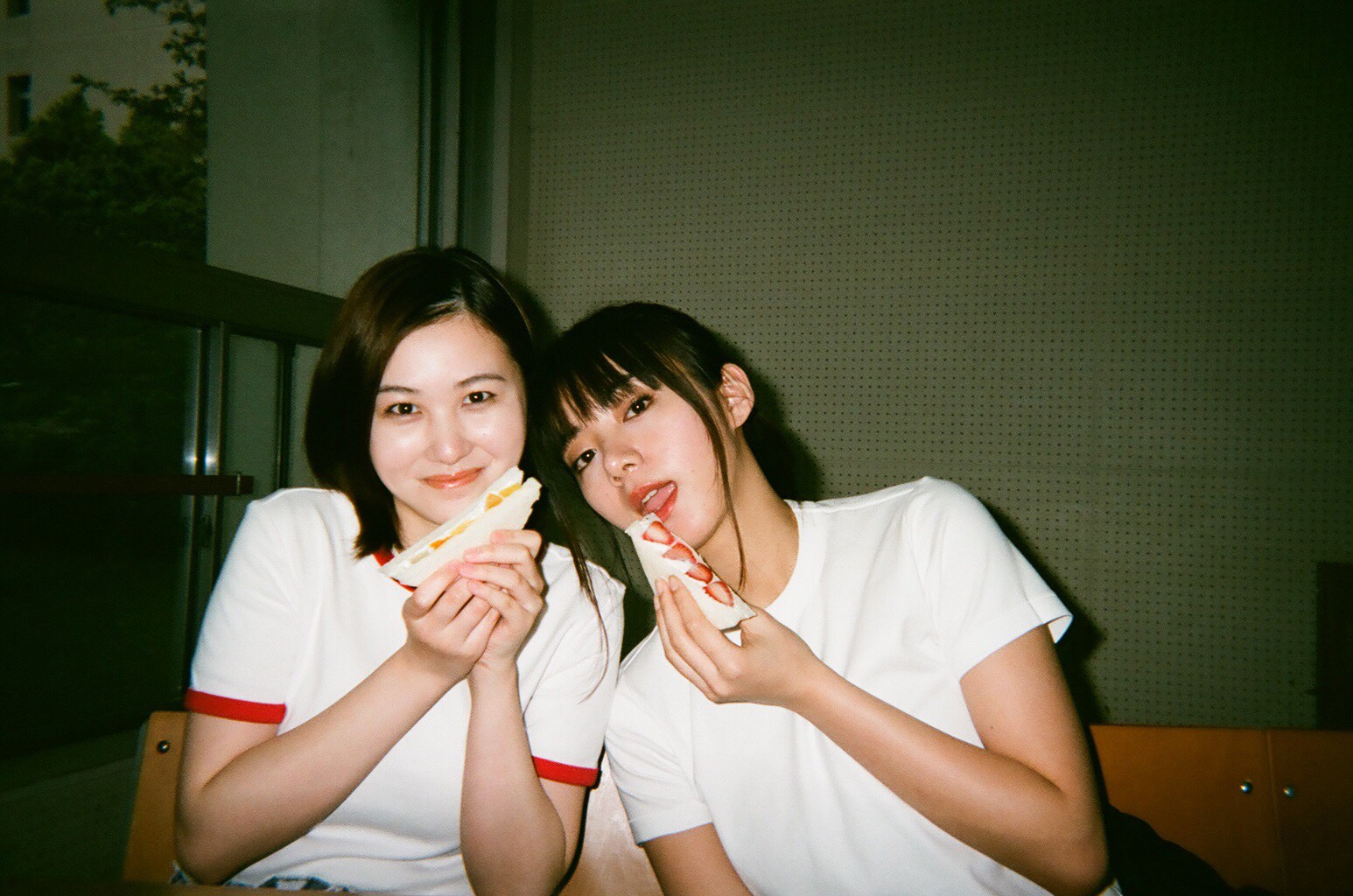 永瀬廉×猫のビーツらをフィルムカメラで撮影、「真夜中乙女戦争」舞台