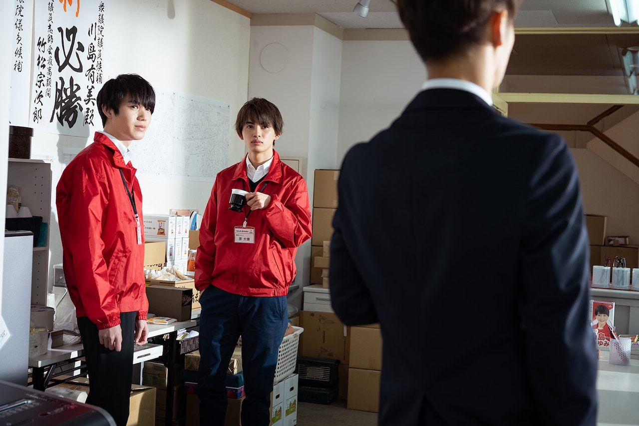 ドブコーヒーで窪田正孝が思案、草川直弥と小泉光咲も捉えた「決戦は日曜日」新映像