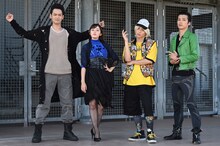 「仮面ライダーオーズ 10th 復活のコアメダル」より、左からガメル役の松本博之、メズール役の矢作穂香、カザリ役の橋本汰斗、ウヴァ役のヤマダユウスケ。