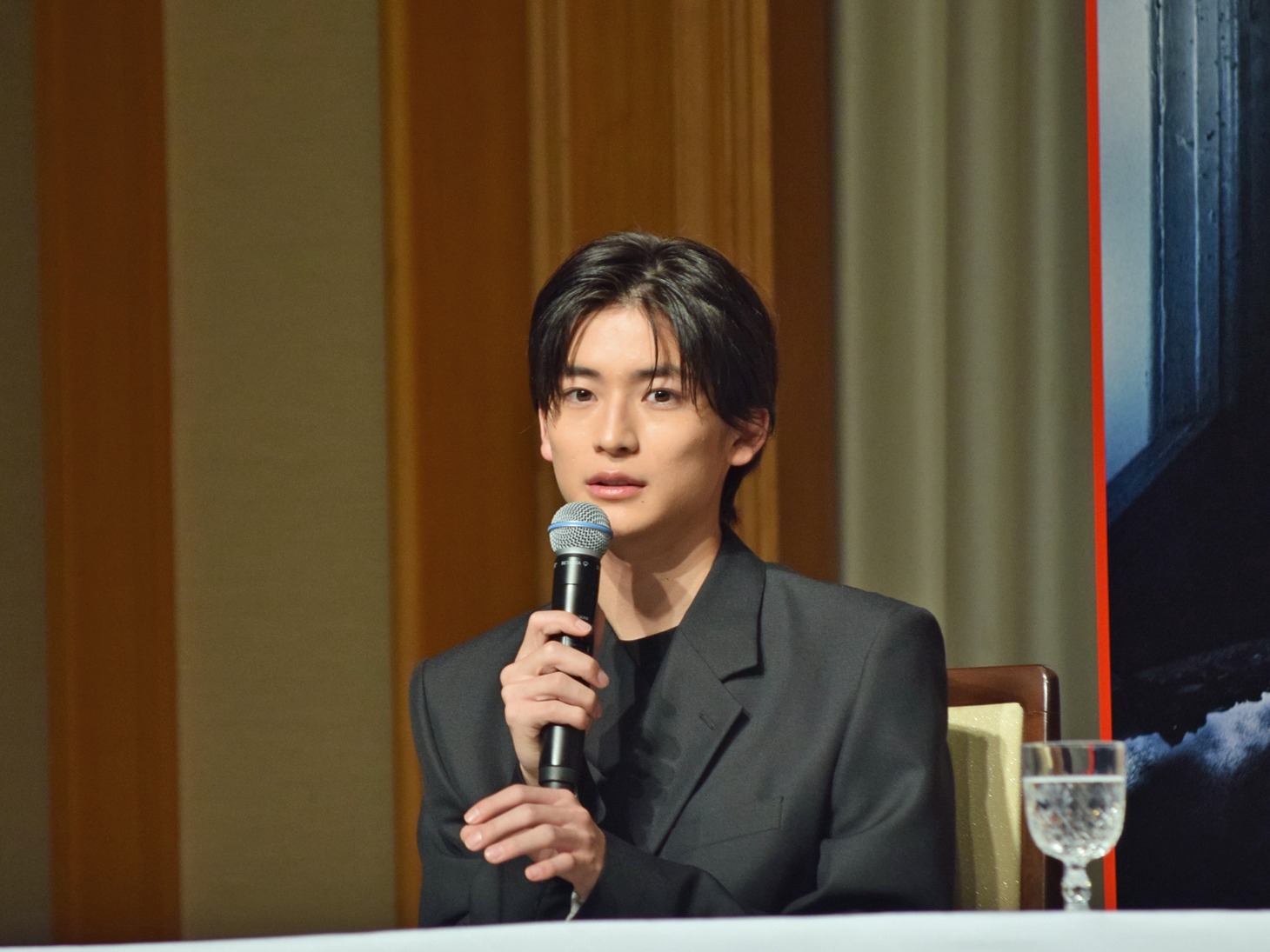 高橋文哉