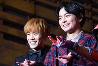 左から小野賢章、榎木淳弥。