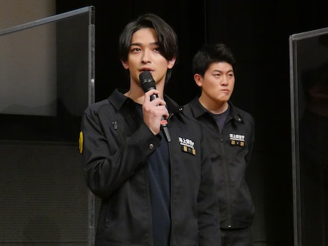 左から横浜流星、有輝。