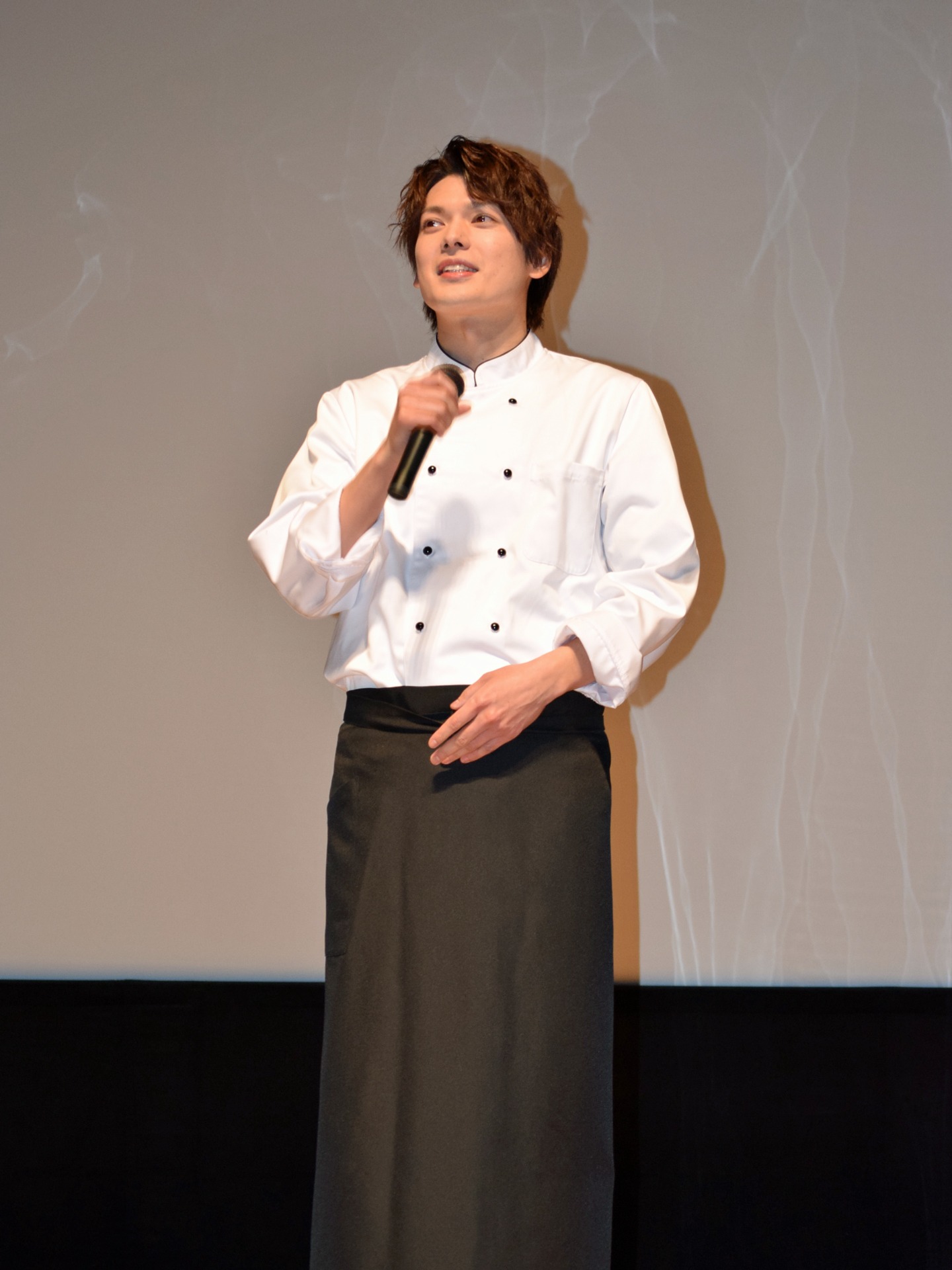 崎山つばさ