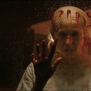 「かゆい うま」のメッセージに驚愕、「バイオハザード」本編映像の一部公開