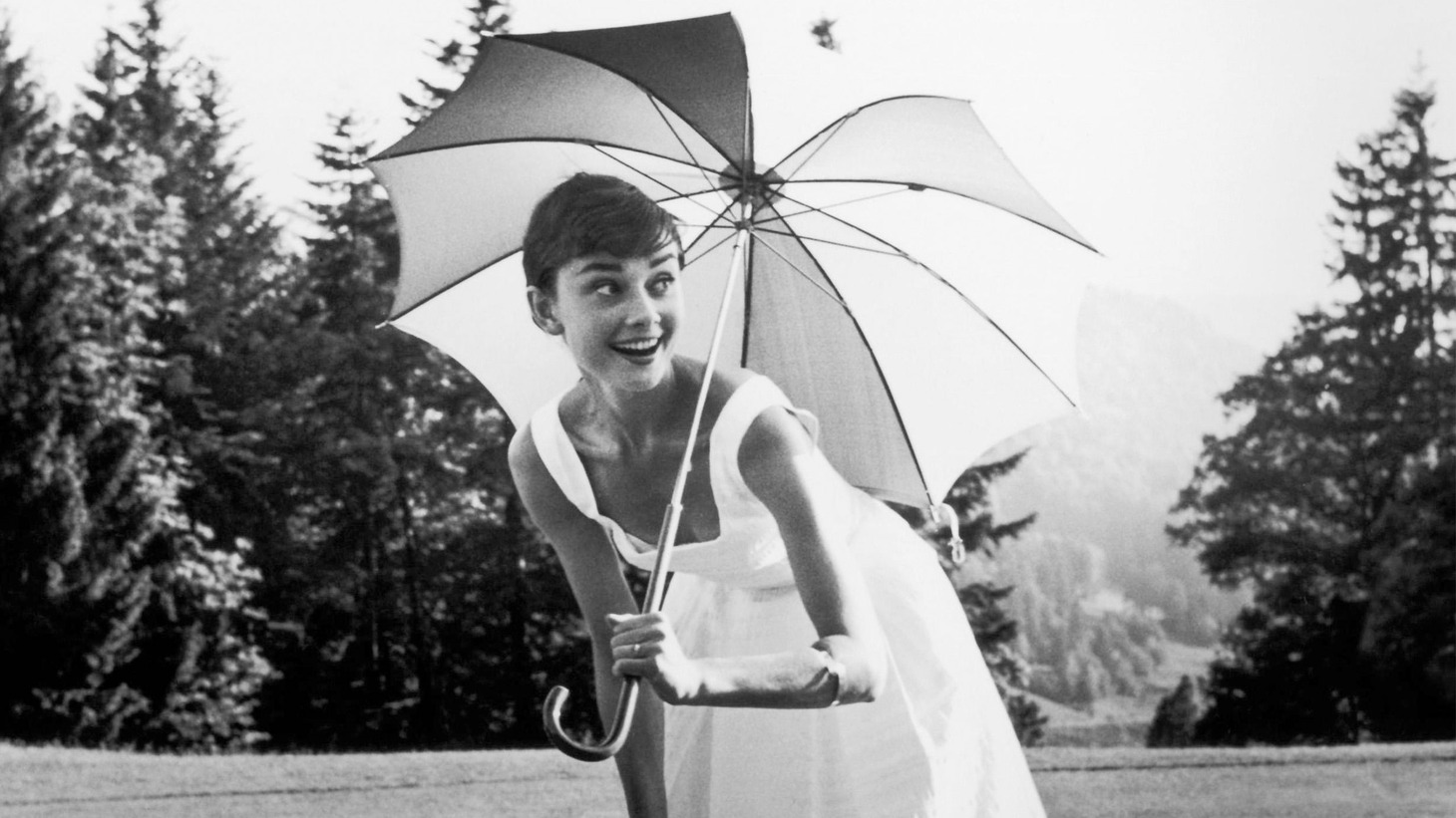 オードリー・ヘプバーン (c)PictureLux / The Hollywood Archive / Alamy Stock Photo
