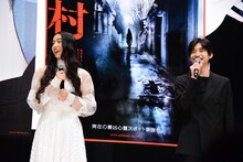 左からKoki,、高橋文哉。