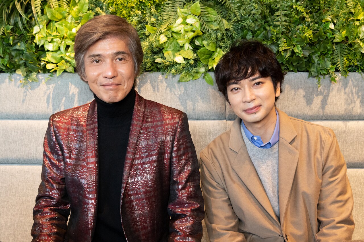 佐藤浩市「となりのチカラ」第1話にゲスト出演、松本潤が取材する“大御所歌手”に