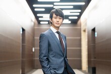 太田基裕扮する上条譲。