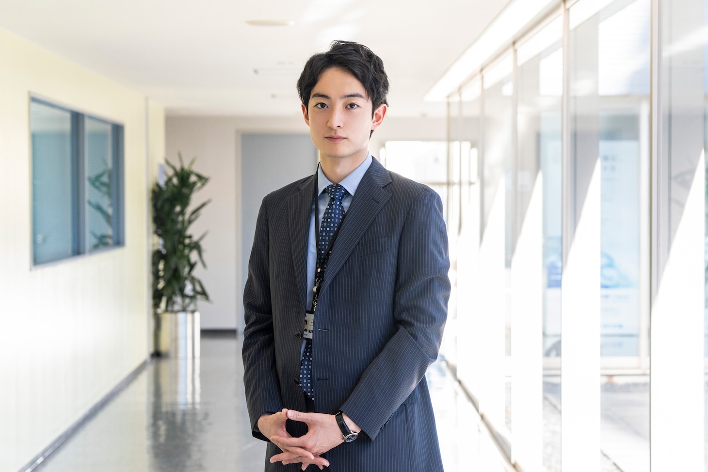 濱正悟扮する大柳弥。