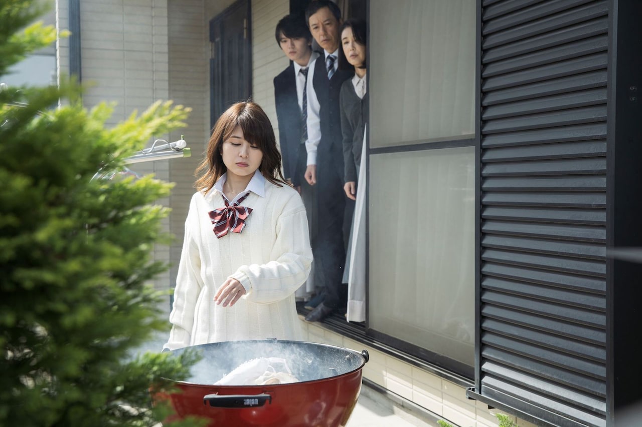 佐津川愛美が下着燃やす、母娘の愛憎シーン収めた「蜜月」特別映像