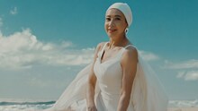 資生堂CM 「『美しさとは、人のしあわせを願うこと。』篇」より、前田美波里の出演カット。
