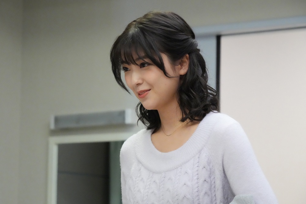 工藤美桜演じる香織。