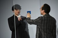 早口言葉を披露する瀬戸康史（左）。