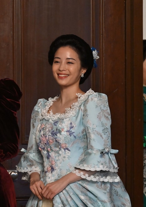 広瀬すず演じる梅。