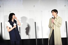 左から小松菜奈、山田裕貴。