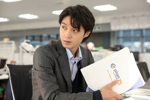 「PLAN 75」より、磯村勇斗演じる岡部ヒロム。