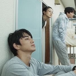 映画芸術が2021年ベスト&ワースト10発表、ベスト1は東出昌大主演「草の響き」