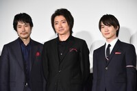 左から松山ケンイチ、藤原竜也、神木隆之介。