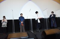 「仮面ライダーセイバー 深罪の三重奏」初日舞台挨拶の様子。