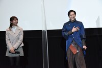 「仮面ライダーセイバー 深罪の三重奏」初日舞台挨拶の様子。