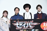 「仮面ライダーセイバー 深罪の三重奏」初日舞台挨拶の様子。左から川津明日香、山口貴也、内藤秀一郎、青木瞭。