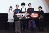 「仮面ライダーセイバー 深罪の三重奏」初日舞台挨拶の様子。左から川津明日香、山口貴也、内藤秀一郎、青木瞭、上堀内佳寿也。