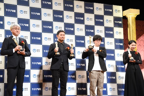 左から久保田修、濱口竜介、大江崇允、三浦透子。