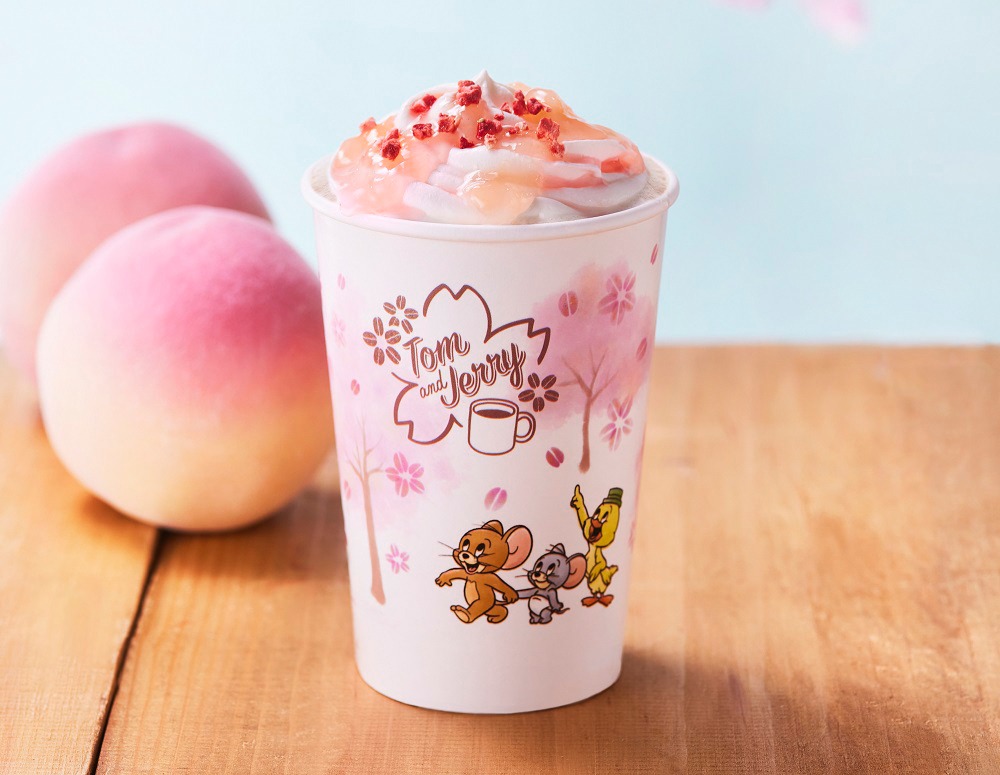 「トムとジェリー &TEA 桜香る桃のティーオーレ」（税込693円）