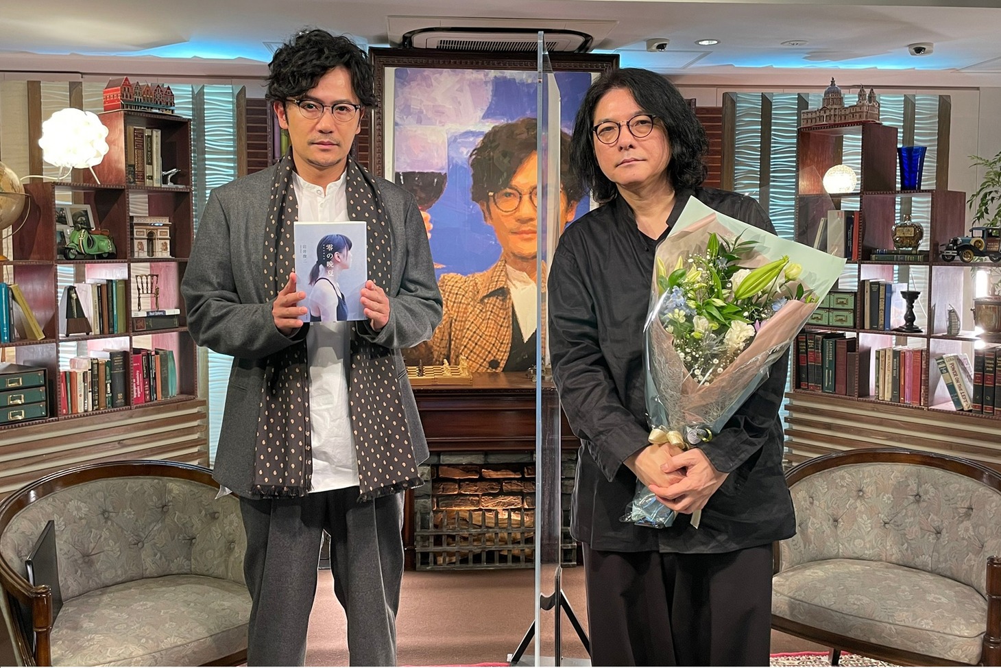 左から稲垣吾郎、岩井俊二。