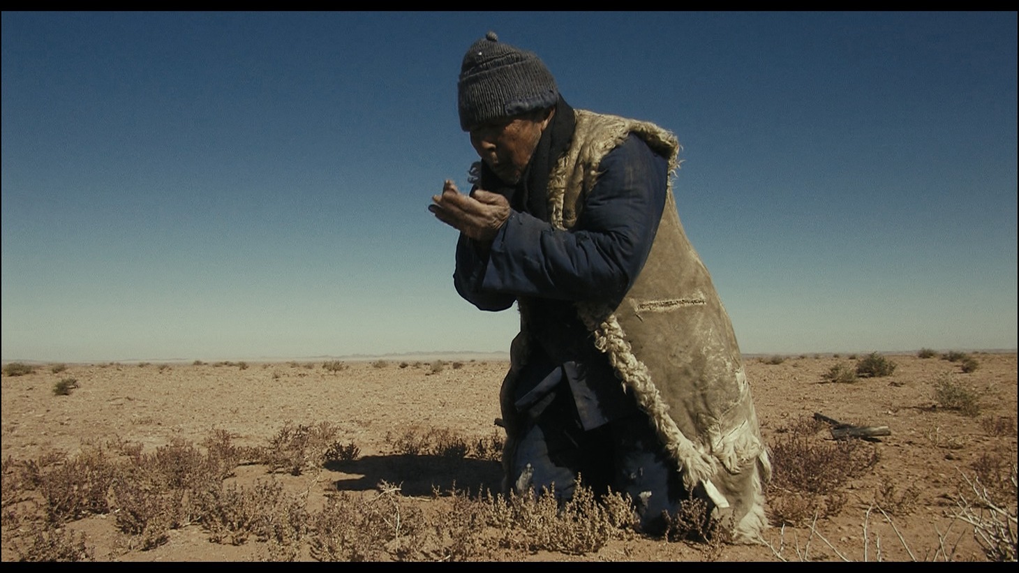 「無言歌（2010年）」 (c)2010 WIL PRODUCTIONS LES FILMS DE L’ETRANGER and ENTRE CHIEN ET LOUP