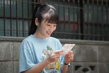 川栄李奈演じる大月ひなた。