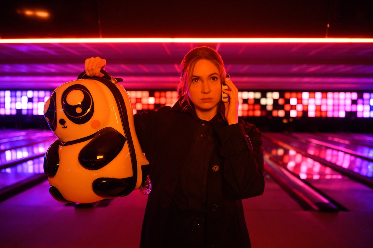 パンダ型のキャリーケースで敵を一掃、「ガンパウダー・ミルクシェイク」本編映像