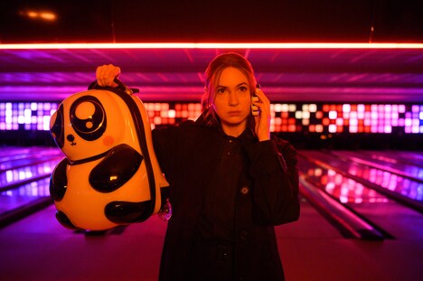 パンダ型のキャリーバッグ。