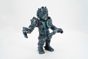 「鉄男」ソフビフィギュアの藍鉄バージョン。
