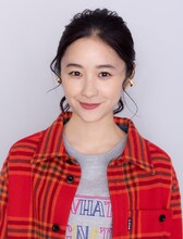 芹沢朋香を演じる堀田真由。