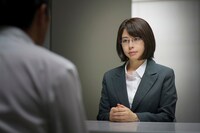 堀内敬子演じる溝呂木三花。