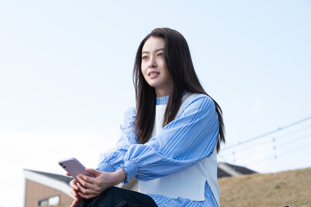 「就活タイムカプセル」より、田辺桃子演じる新谷理紗。